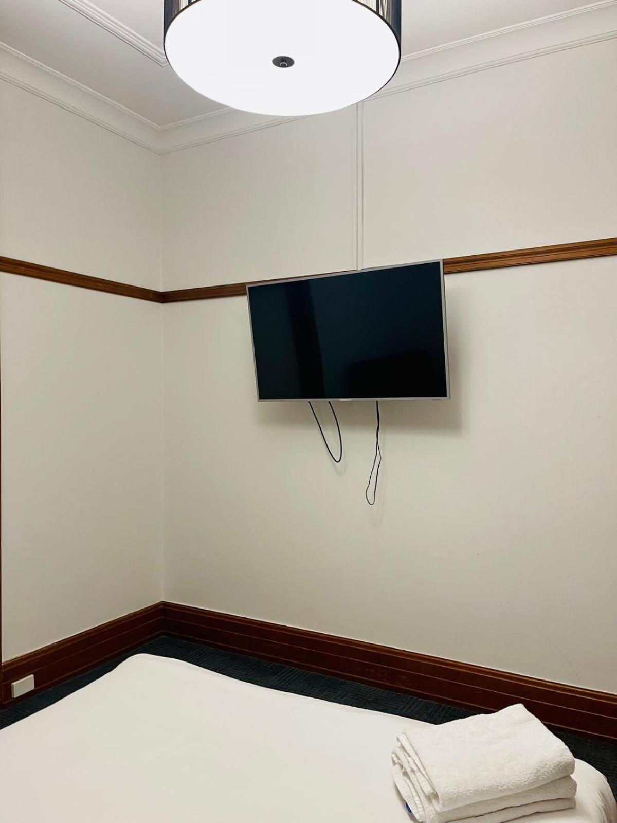 Guildford Hotel Экстерьер фото